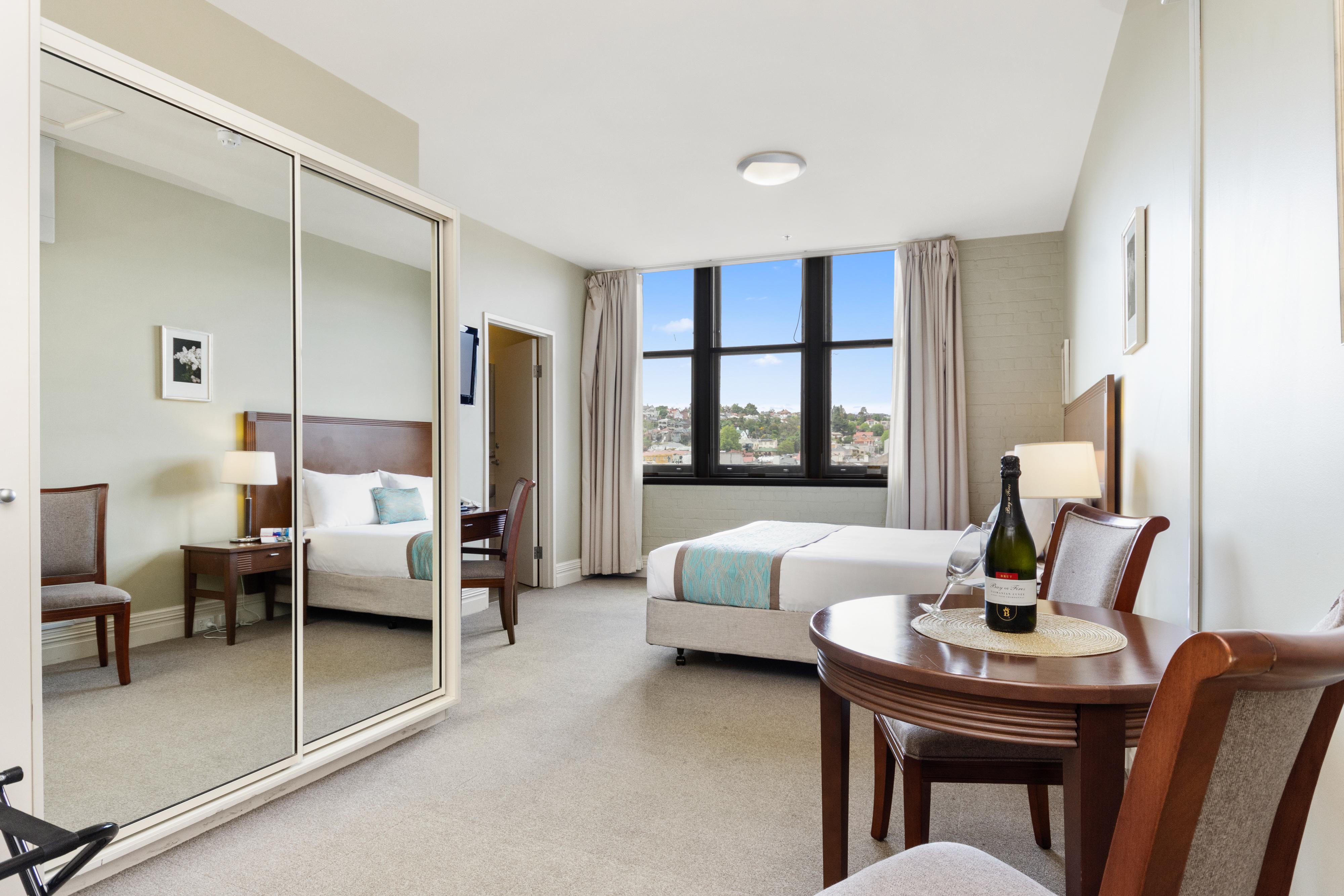 Launceston Central Apartment Hotel Official Buitenkant foto