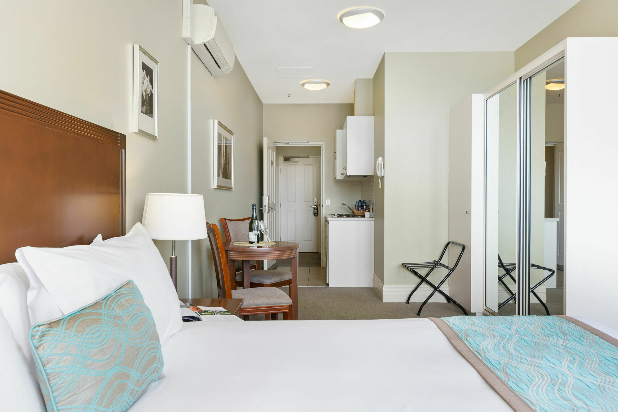 Launceston Central Apartment Hotel Official Interieur foto