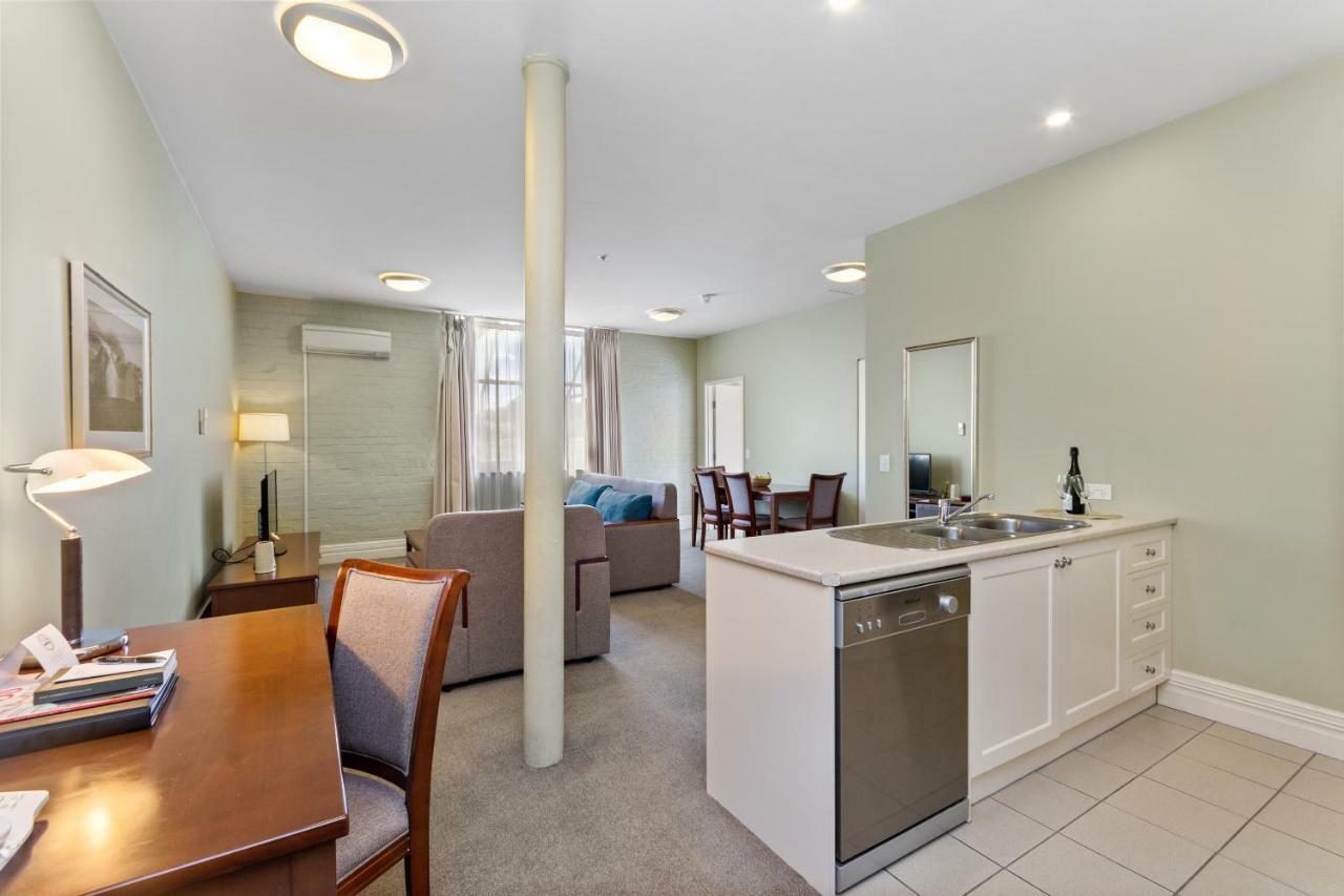 Launceston Central Apartment Hotel Official Buitenkant foto